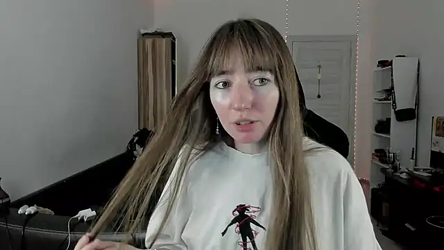 Snapshot of bekkawell chatting on 10-03-25, 11:29 bekkawell online show from 10-03-25, 11:29
