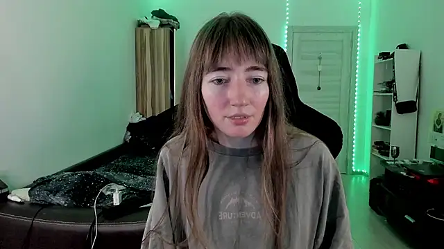 Snapshot of bekkawell chatting on 10-24-25, 04:03 bekkawell online show from 10-24-25, 04:03