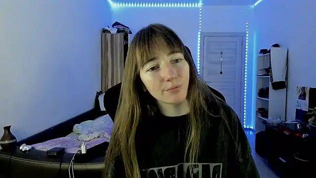 Snapshot of bekkawell chatting on 11-04-25, 03:11 bekkawell online show from 11-04-25, 03:11