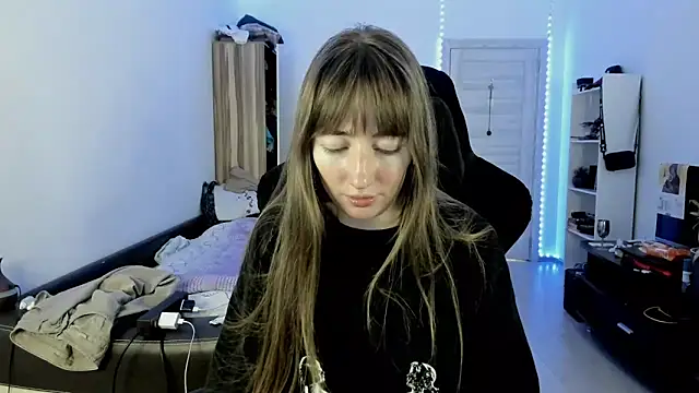 Snapshot of bekkawell chatting on 11-09-25, 04:05 bekkawell online show from 11-09-25, 04:05