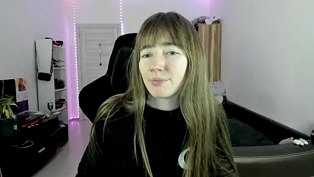 Snapshot of bekkawell chatting on 11-18-25, 05:06 bekkawell online show from 11-18-25, 05:06