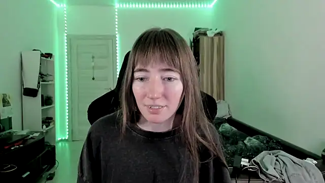 Snapshot of bekkawell chatting on 11-24-25, 01:22 bekkawell online show from 11-24-25, 01:22