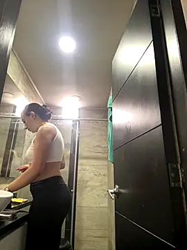 Mila LS online show from 10-31-25, 01:12