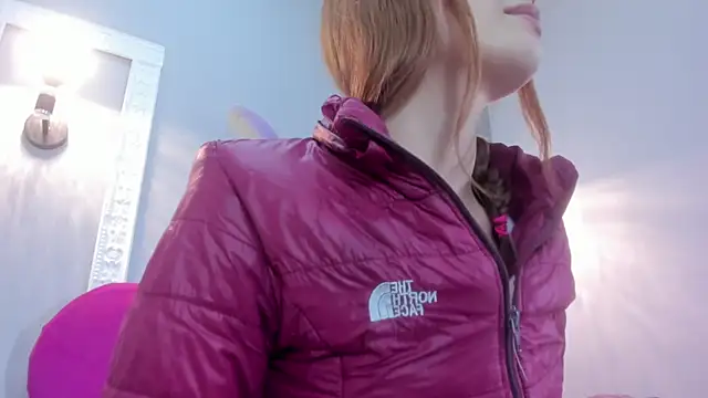 Bonniie 22 online show from 11-18-25, 01:26