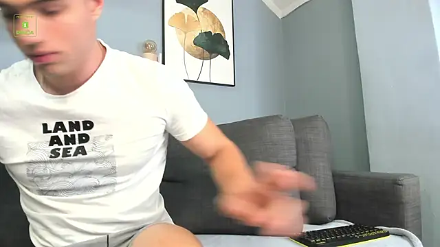 Snapshot of Kyle_Baker chatting on 09-21-25, 05:20 Kyle Baker online show from 09-21-25, 05:20