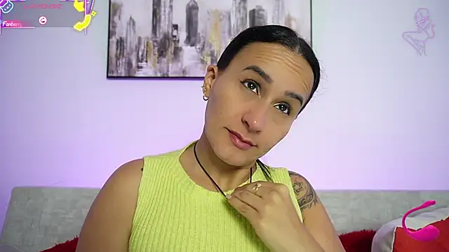 Snapshot of Sara_Charmy chatting on 12-01-25, 11:37 Sara Charmy online show from 12-01-25, 11:37