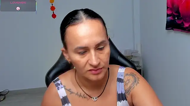 Sara Charmy online show from 05-17-26, 11:39