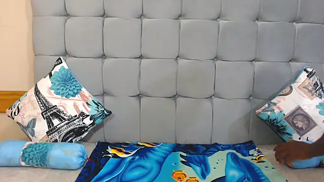 ChocolateClit online show from 11-13-25, 04:28