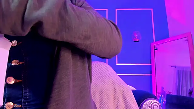 TaraTaylorr online show from 12-23-25, 02:42