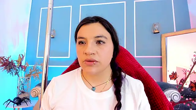 TaraTaylorr online show from 04-19-26, 01:49