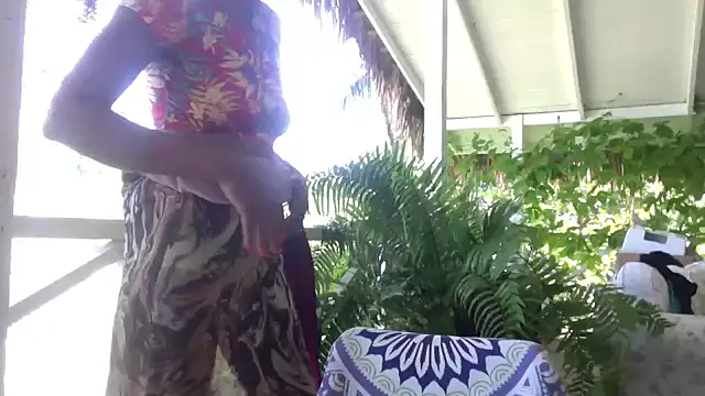 Snapshot of Ladyzee25 chatting on 09-12-25, 02:39 Ladyzee25 online show from 09-12-25, 02:39