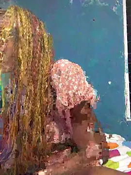 Snapshot of Ladyzee25 chatting on 10-30-25, 12:12 Ladyzee25 online show from 10-30-25, 12:12