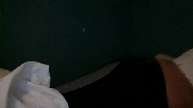 Snapshot of Ladyzee25 chatting on 11-04-25, 03:05 Ladyzee25 online show from 11-04-25, 03:05