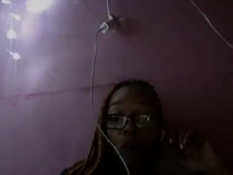 Ladyzee25 online show from 04-10-26, 07:57