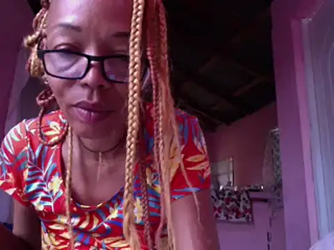 Ladyzee25 online show from 06-04-26, 11:00