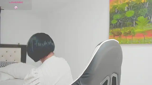 Snapshot of CarolinneFiotti chatting on 02-17-26, 02:13 CarolinneFiotti online show from 02-17-26, 02:13