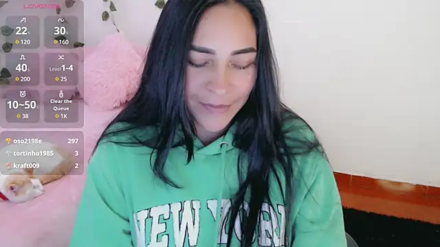 Snapshot of luna_lgomez_ chatting on 03-13-25, 02:23 luna lgomez online show from 03-13-25, 02:23