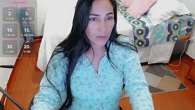 Snapshot of luna_lgomez_ chatting on 03-15-25, 05:26 luna lgomez online show from 03-15-25, 05:26