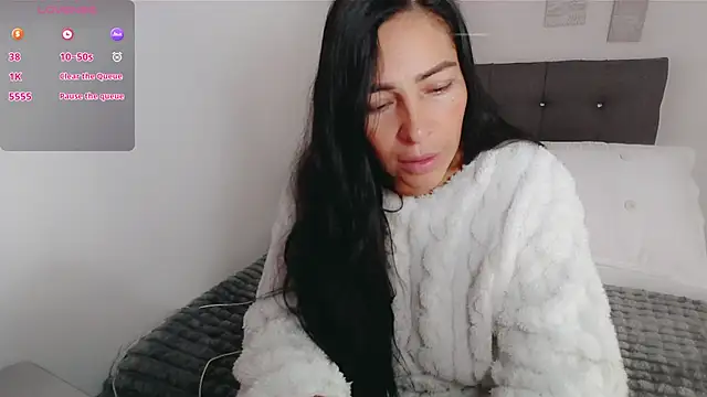 Snapshot of luna_lgomez_ chatting on 11-28-25, 12:41 luna lgomez online show from 11-28-25, 12:41