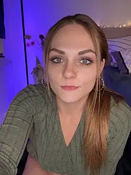 Snapshot of OCTAPUSSY2000 chatting on 12-16-25, 08:36 OCTAPUSSY2000 online show from 12-16-25, 08:36