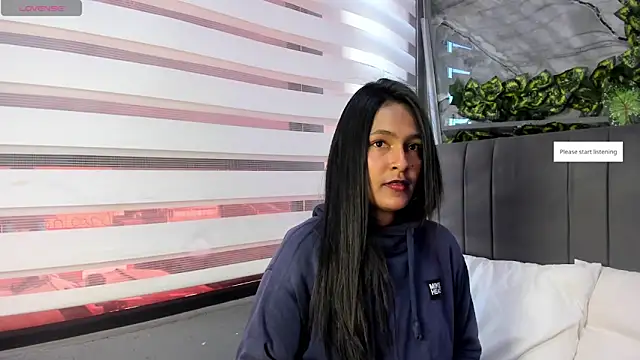 Fernanda liie  online show from 09-23-25, 12:41