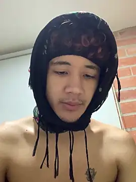 Snapshot of chillcol chatting on 03-17-25, 10:38 chillcol online show from 03-17-25, 10:38