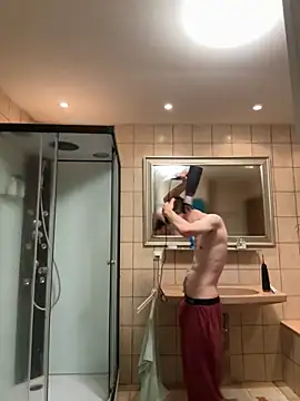 Snapshot of xy_monkeyBigCock chatting on 10-13-25, 10:32 xy monkeyBigCock online show from 10-13-25, 10:32