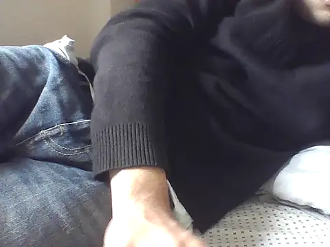 Snapshot of yeezy2819 chatting on 06-22-26, 07:11 yeezy2819 online show from 06-22-26, 07:11