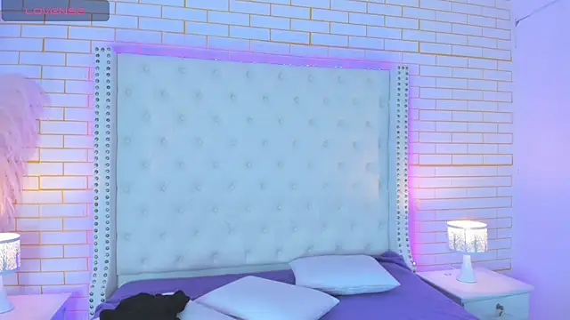 Emilly wilson  online show from 10-11-25, 11:53