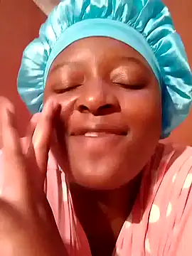 Snapshot of sexyhips2001 chatting on 10-25-25, 08:58 sexyhips2001 online show from 10-25-25, 08:58