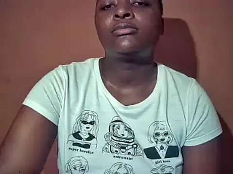 Snapshot of sexyhips2001 chatting on 11-13-25, 10:30 sexyhips2001 online show from 11-13-25, 10:30