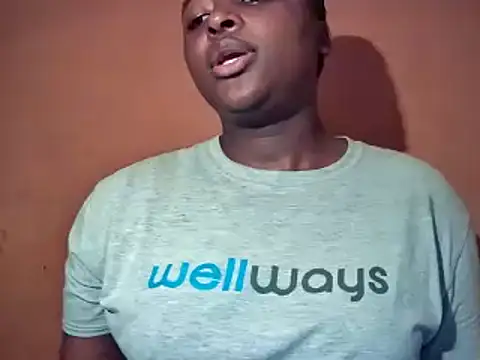 Snapshot of sexyhips2001 chatting on 11-18-25, 06:56 sexyhips2001 online show from 11-18-25, 06:56