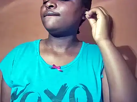 Snapshot of sexyhips2001 chatting on 11-27-25, 10:23 sexyhips2001 online show from 11-27-25, 10:23