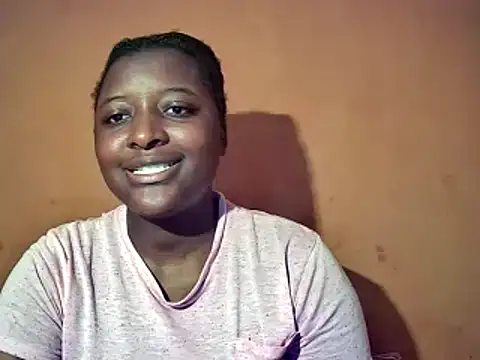 Snapshot of sexyhips2001 chatting on 12-14-25, 05:07 sexyhips2001 online show from 12-14-25, 05:07