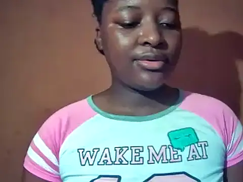 Snapshot of sexyhips2001 chatting on 12-18-25, 06:36 sexyhips2001 online show from 12-18-25, 06:36