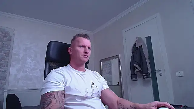 RomeoMalcolm online show from 03-21-25, 08:17