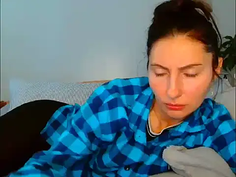 Irina9793 online show from 04-02-26, 08:56