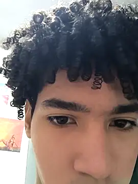 Snapshot of Thony444 chatting on 03-05-25, 03:07 Thony444 online show from 03-05-25, 03:07