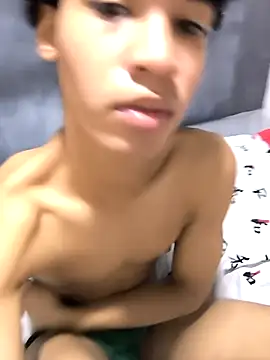 Snapshot of Thony444 chatting on 03-08-25, 09:08 Thony444 online show from 03-08-25, 09:08