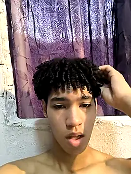 Snapshot of Thony444 chatting on 03-17-25, 10:06 Thony444 online show from 03-17-25, 10:06