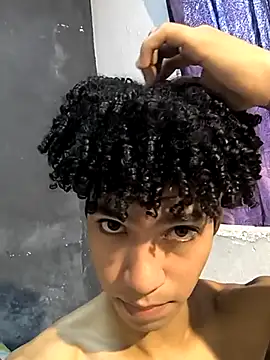 Snapshot of Thony444 chatting on 03-22-25, 09:10 Thony444 online show from 03-22-25, 09:10