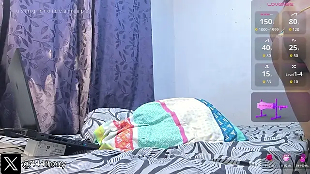 Snapshot of Thony444 chatting on 10-19-25, 06:03 Thony444 online show from 10-19-25, 06:03