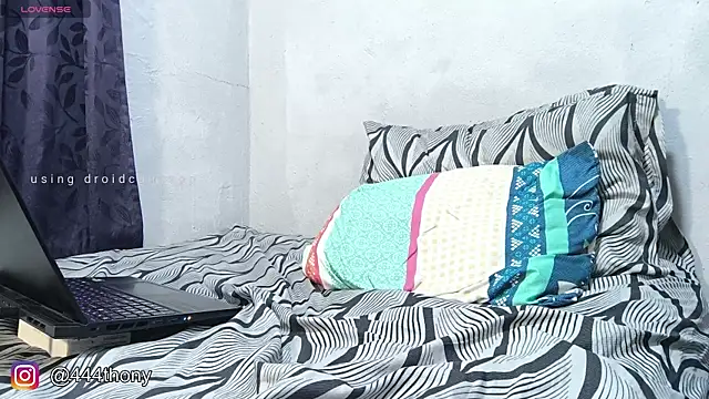 Snapshot of Thony444 chatting on 11-05-25, 05:51 Thony444 online show from 11-05-25, 05:51