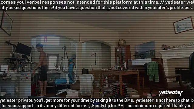 Snapshot of yetieater chatting on 05-14-26, 04:36 yetieater online show from 05-14-26, 04:36