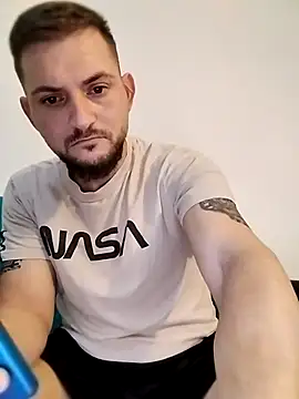 Snapshot of iurinicola chatting on 02-25-26, 09:46 iurinicola online show from 02-25-26, 09:46