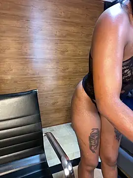 Snapshot of PinkyMoon chatting on 03-02-26, 07:37 PinkyMoon online show from 03-02-26, 07:37