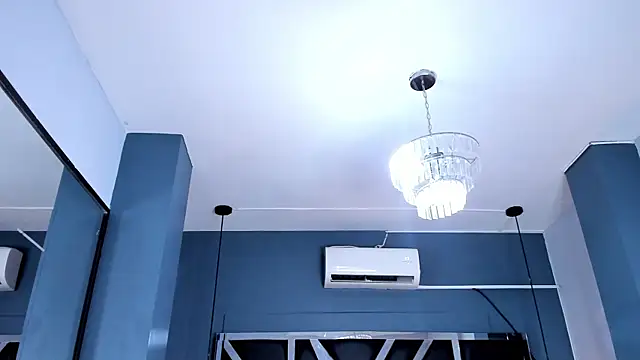 Melissa 23  online show from 11-29-25, 11:46