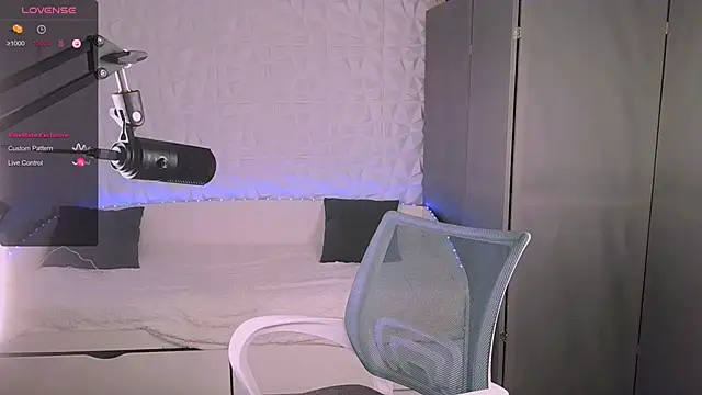 Snapshot of Beatrice_7 chatting on 11-13-25, 09:14 Beatrice 7 online show from 11-13-25, 09:14