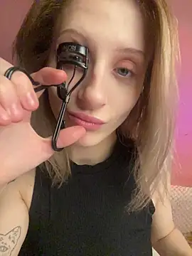 Snapshot of amorearte_m chatting on 12-05-25, 02:47 amorearte m online show from 12-05-25, 02:47