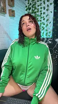 LiraSonnett online show from 12-14-25, 09:08